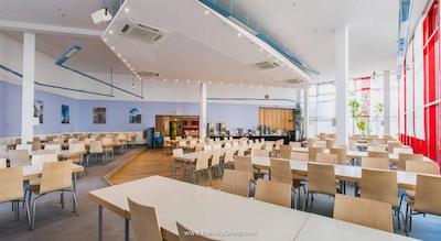 ا اند آوع برلین کلومبوس