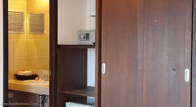 ناریس آرت هتل