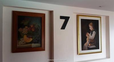 ناریس آرت هتل