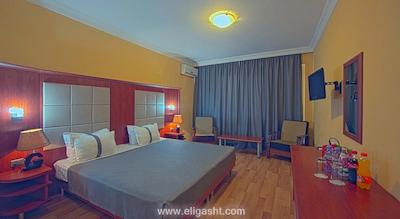 گلدن پالاس بوکیت بینتانگ