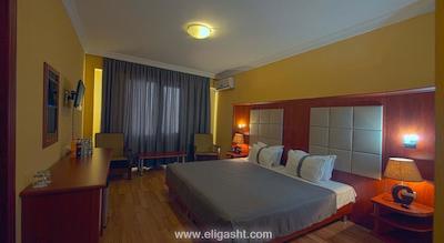 گلدن پالاس بوکیت بینتانگ