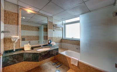 ساندی مگا هتل