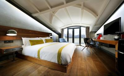 اکونیک د پابلیک