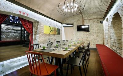 اکونیک د پابلیک