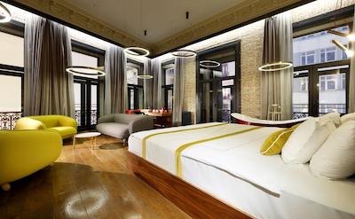 اکونیک د پابلیک