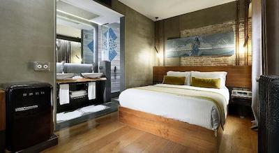 اکونیک د پابلیک