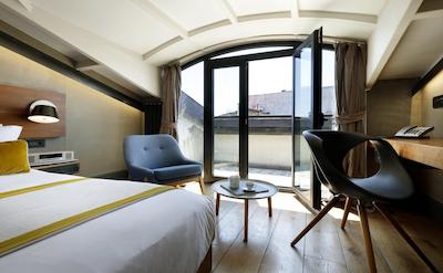 اکونیک د پابلیک