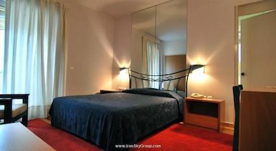 اینیوهوس هتل