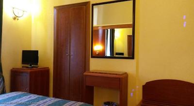 رائلی هتل لوکس