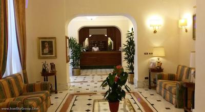 رائلی هتل لوکس