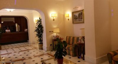 رائلی هتل لوکس