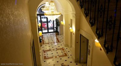 رائلی هتل لوکس