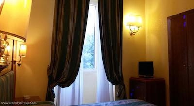 رائلی هتل لوکس