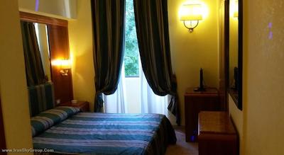 رائلی هتل لوکس