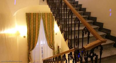 رائلی هتل لوکس