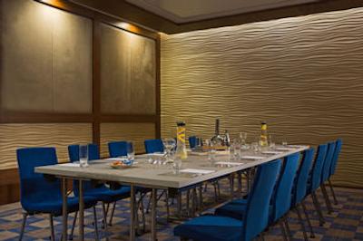 رنسانس ازمیر هتل