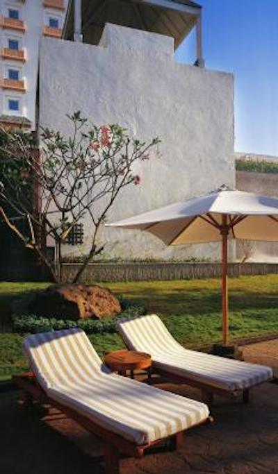 د لیلا مومبای