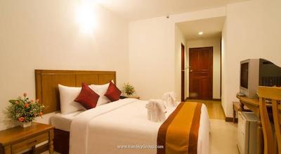 ایستینی سون هتل