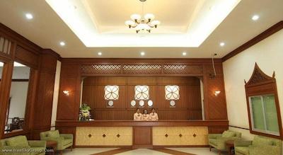 ایستینی سون هتل