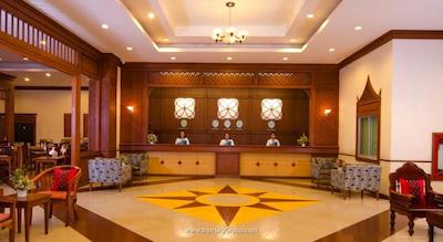 ایستینی سون هتل