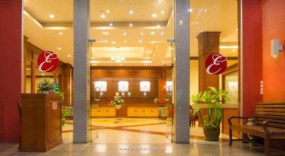 ایستینی سون هتل