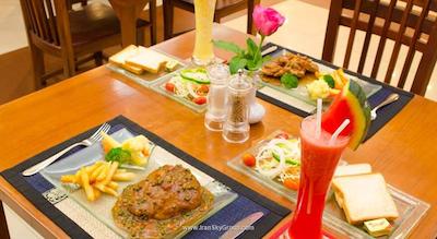 ایستینی سون هتل