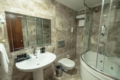 گرین پارک هتل تکسیم