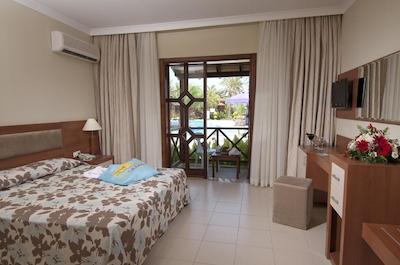 کلاب کلیمرا سررا پالاس