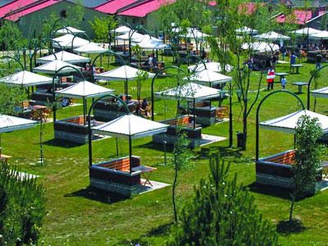 کلاسیس گلف اند کانتری کلاب