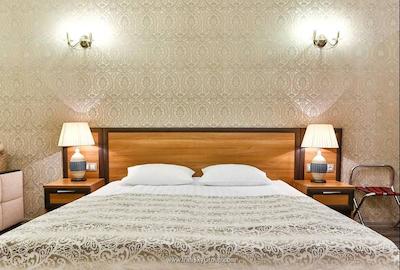 الگرو هتل لیگوسکی پرسپکت