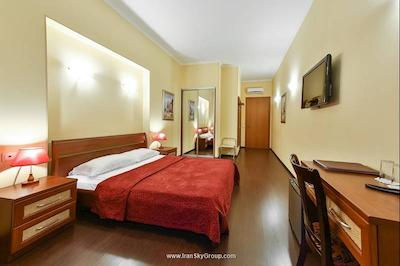 الگرو هتل لیگوسکی پرسپکت