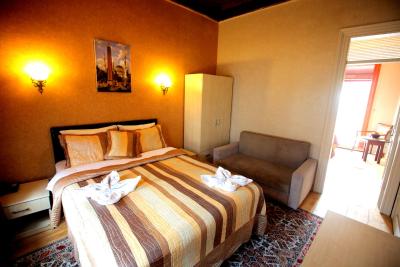 له سافرن سوئیت