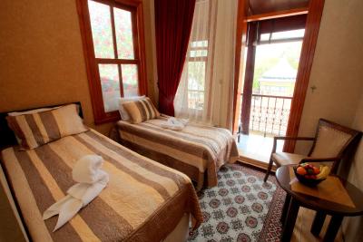 له سافرن سوئیت