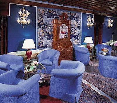 سانتا چیارا اند رزیدنزا پاریسی