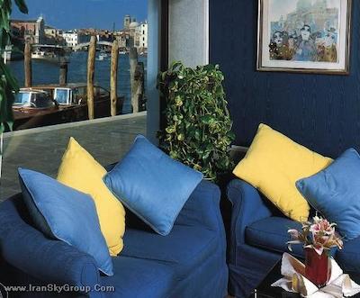 سانتا چیارا اند رزیدنزا پاریسی