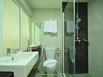 وین لانگ پلیس هتل