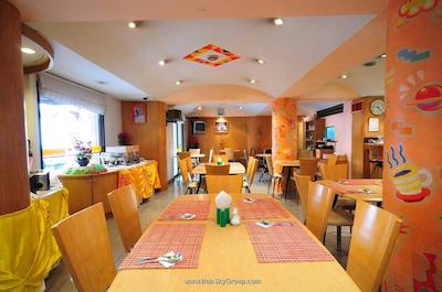 وین لانگ پلیس هتل