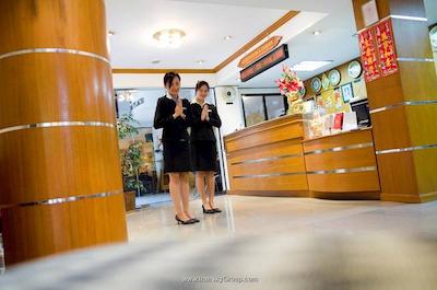 وین لانگ پلیس هتل