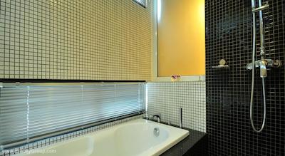 وین لانگ پلیس هتل