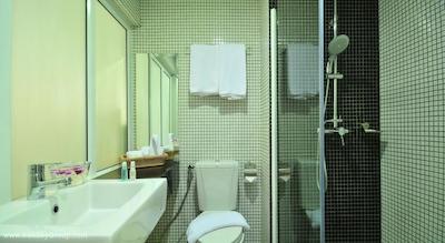 وین لانگ پلیس هتل