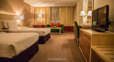 سافرون بوتیک هتل