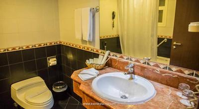 سافرون بوتیک هتل