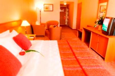 سافرون بوتیک هتل