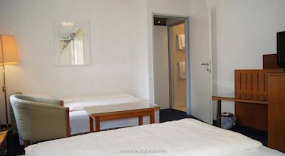 هتل پانسیون الا لنز