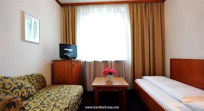 هتل پانسیون الا لنز