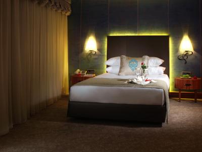 بیز جواهر هتل سلطان احمد