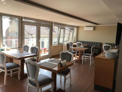 مویان سوئیت