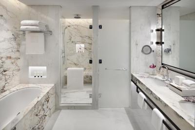 د ادرس داون تاون دبی