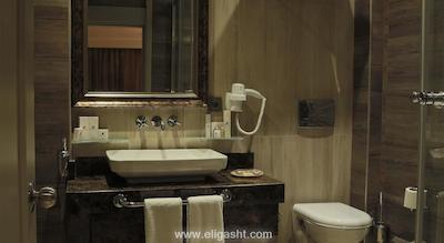 پورت هتل طوفان-آی امیر