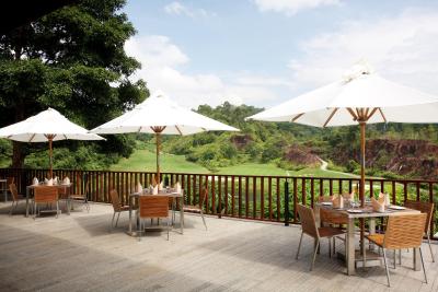 تینیدی گلف ریزورت ات پوکت